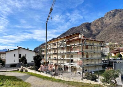 Noleggio ponteggi - edificio residenziale - Dongo (CO)